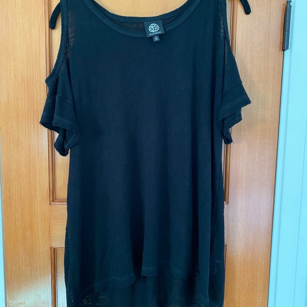 Bobeau black peekaboo shoulder blouse